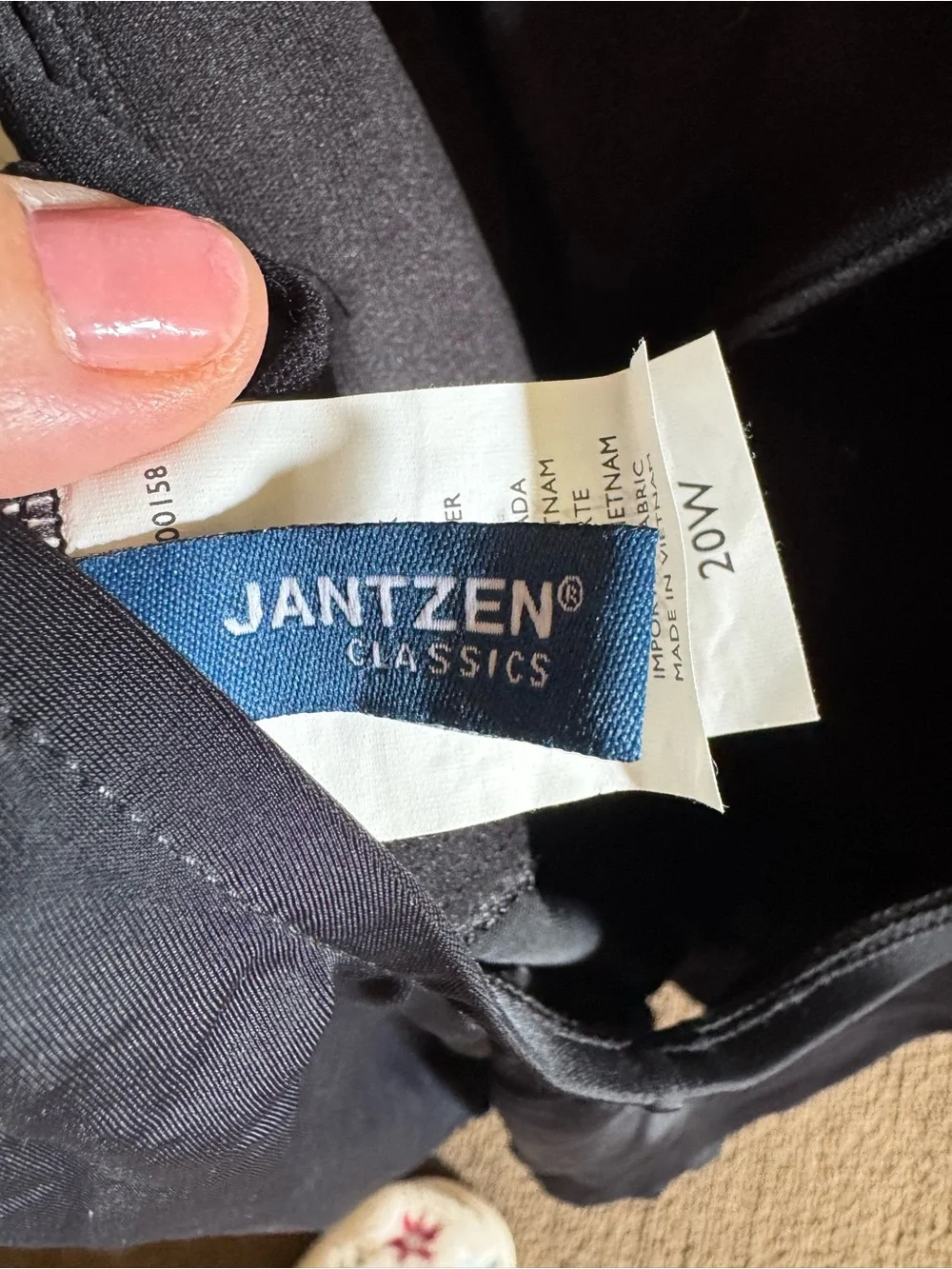 Jantzen Women’s 20W One Piece Swim Suit Black Classic Bathing Plus Size